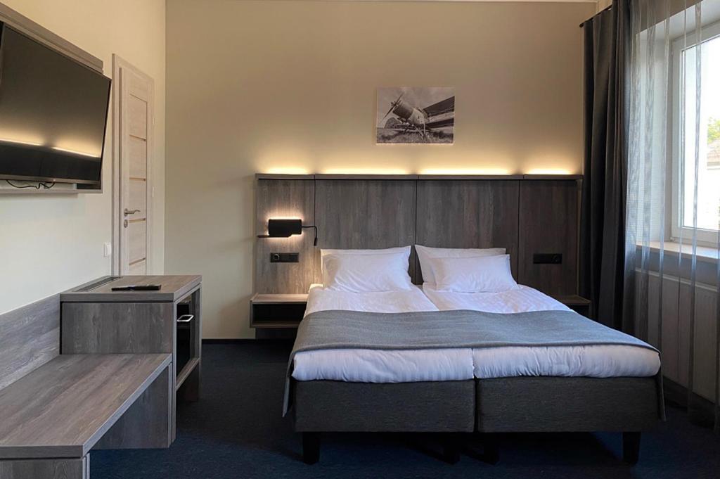 Brut Wine Hotel Zarasai Eksteriør billede