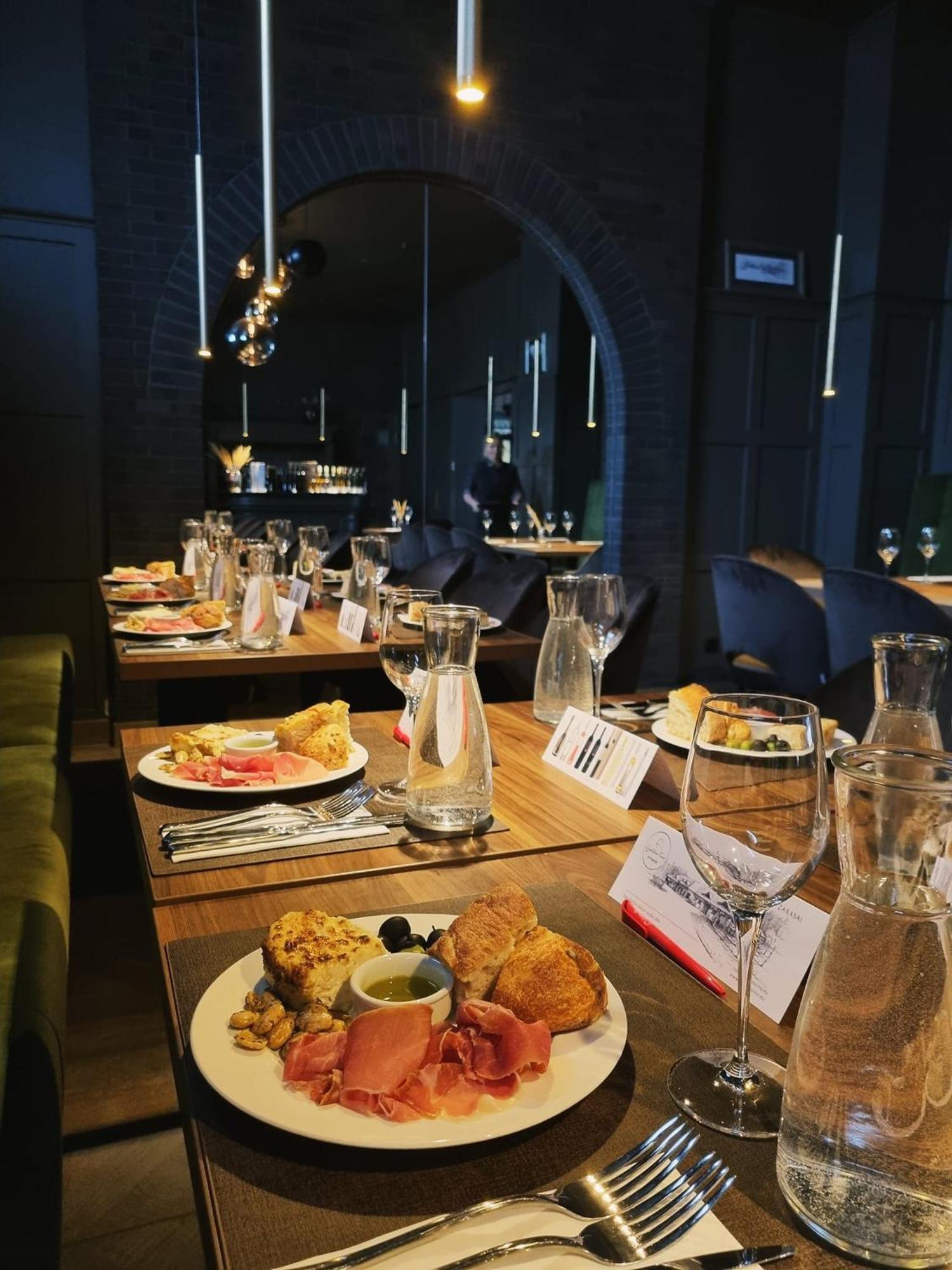 Brut Wine Hotel Zarasai Eksteriør billede